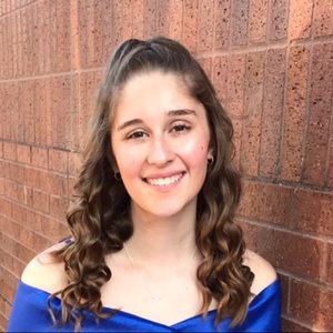 Meet your Posher, Kayla